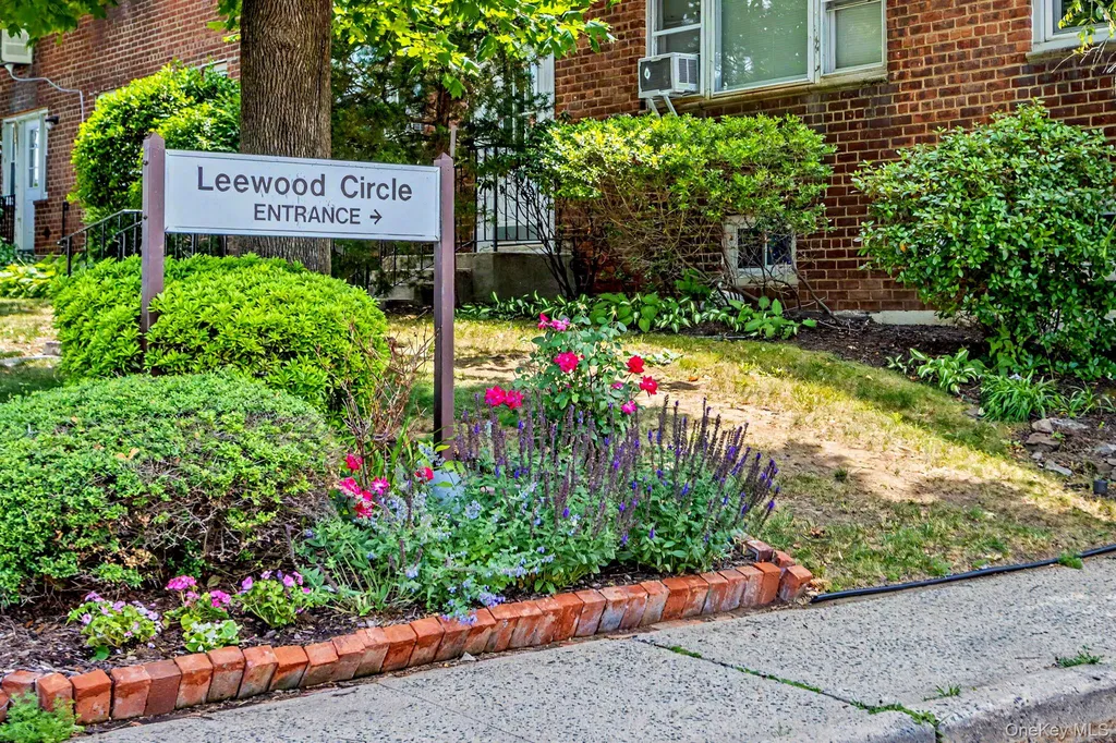 17 Leewood Circle Eastchester NY 10709
