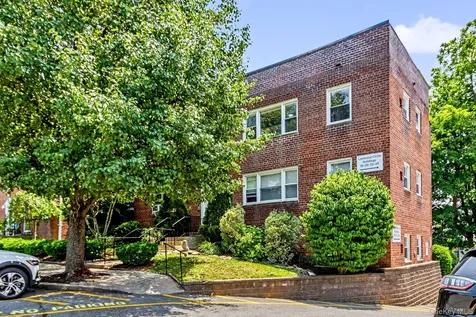 17 Leewood Circle Eastchester NY 10709
