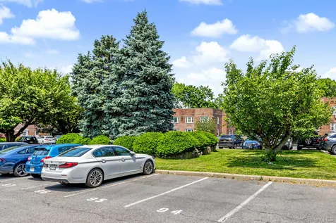 17 Leewood Circle Eastchester NY 10709