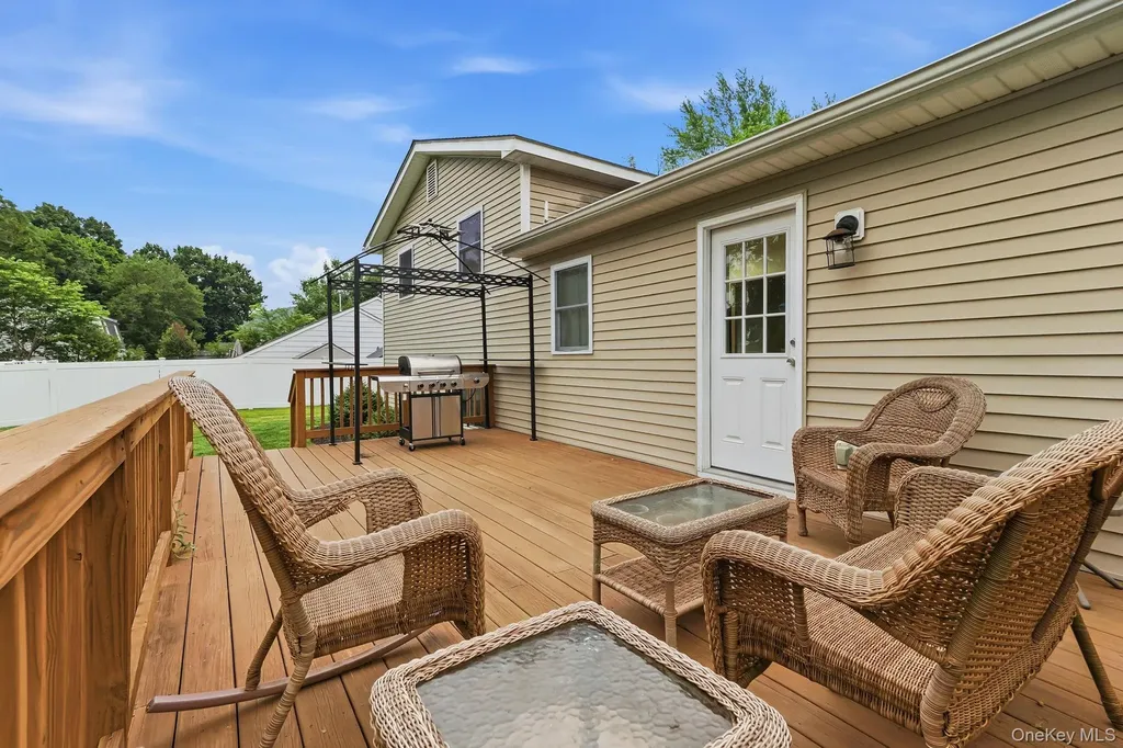 47 Riverview Drive Fishkill NY 12524