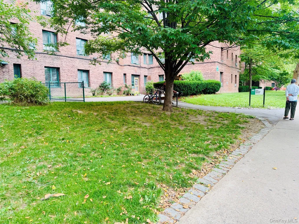 1969 Mcgraw Avenue Bronx NY 10462