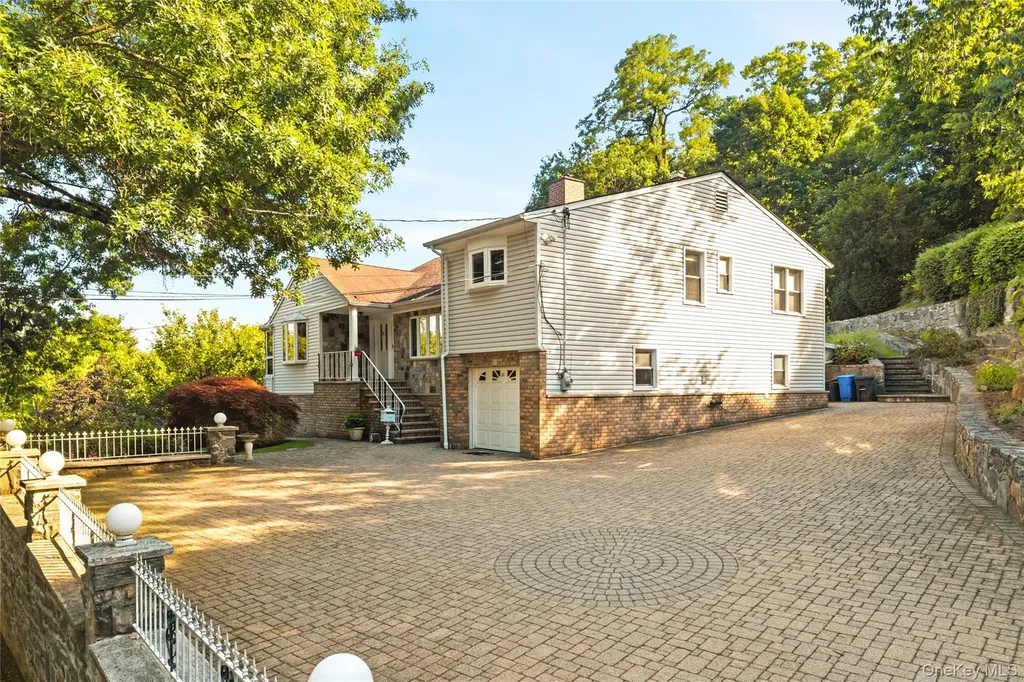81 Avondale Road Yonkers NY 10710