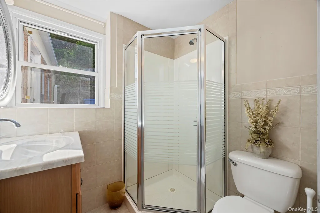 81 Avondale Road Yonkers NY 10710