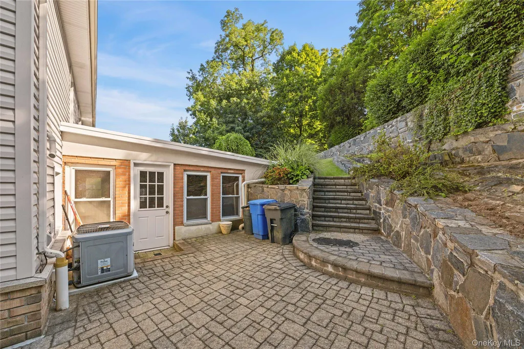 81 Avondale Road Yonkers NY 10710