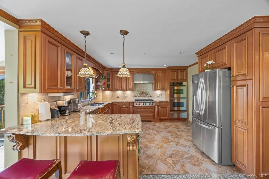 81 Avondale Road Yonkers NY 10710