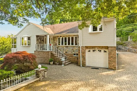 81 Avondale Road Yonkers NY 10710