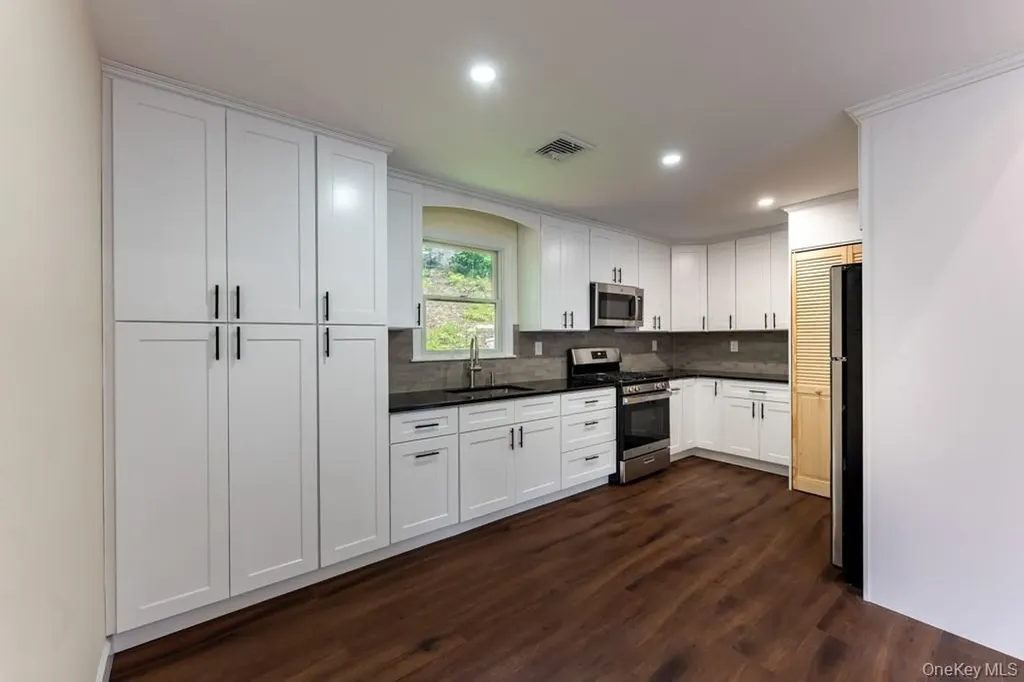 745 Peekskill Hollow Road Putnam Valley NY 10579