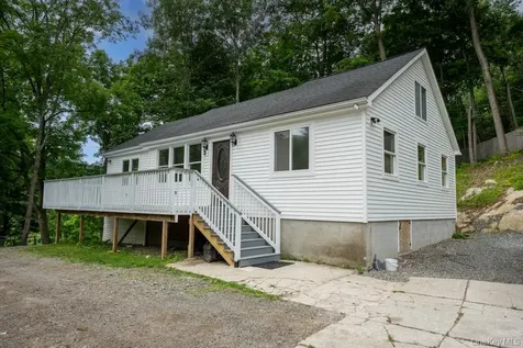 745 Peekskill Hollow Road Putnam Valley NY 10579