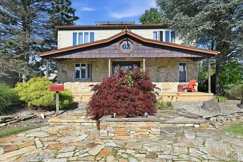 62 Linden Boulevard Hicksville NY 11801