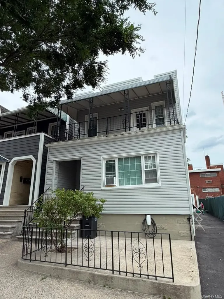 1624 Seddon Street Bronx NY 10461