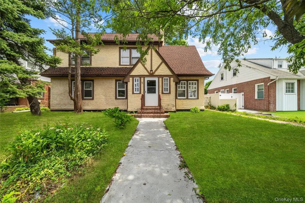 116 Meadowbrook Road Hempstead NY 11550