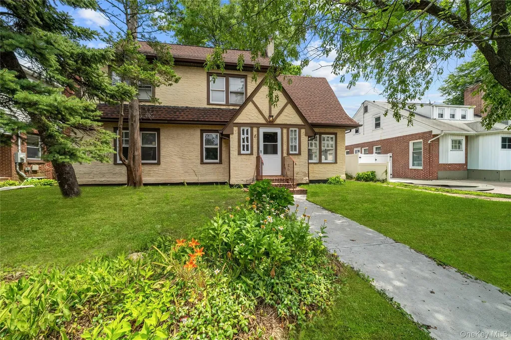 116 Meadowbrook Road Hempstead NY 11550