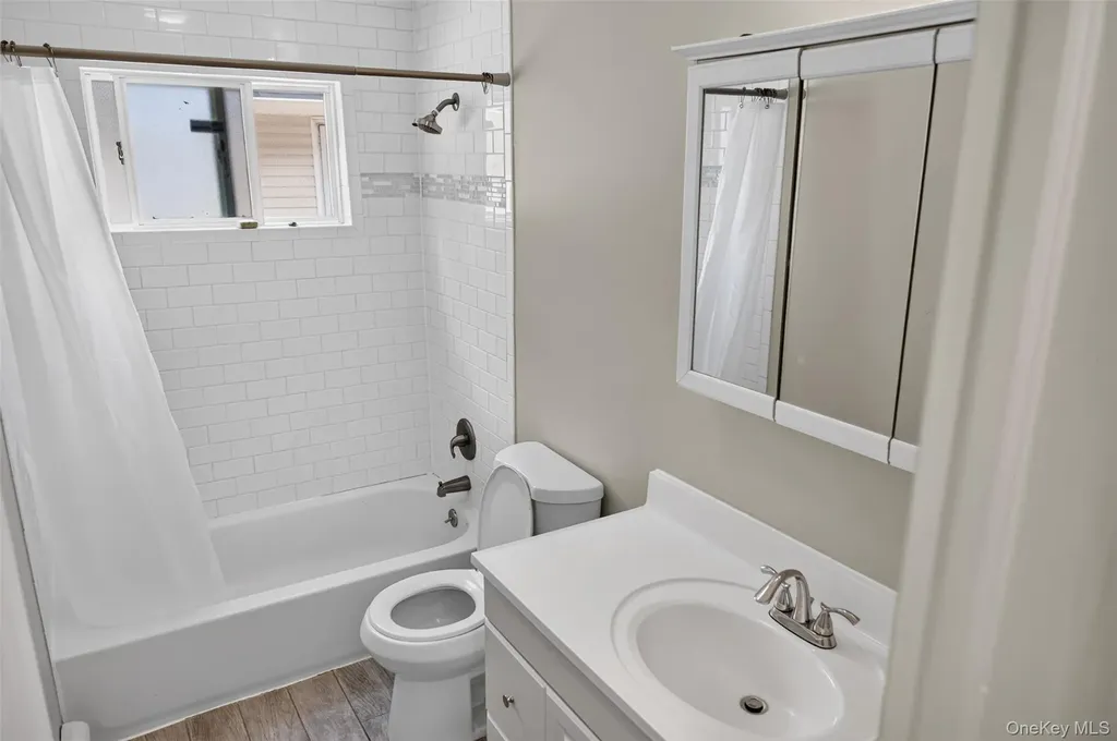 85 Schleigel Boulevard South Farmingdale NY 11735