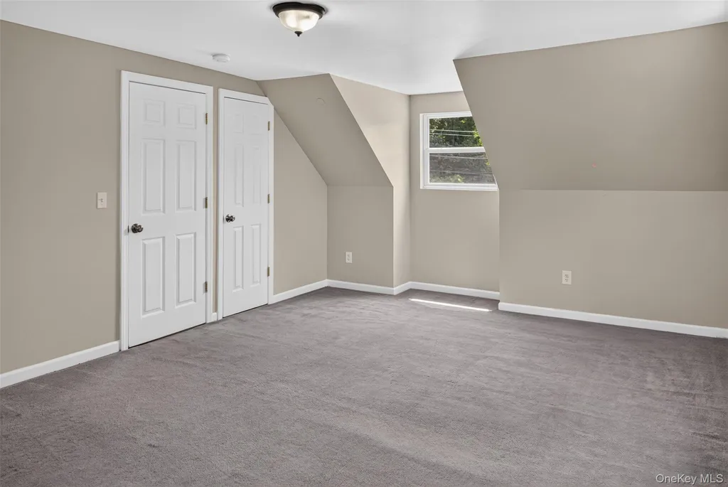 85 Schleigel Boulevard South Farmingdale NY 11735