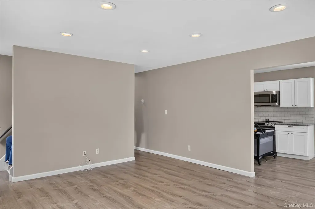 85 Schleigel Boulevard South Farmingdale NY 11735