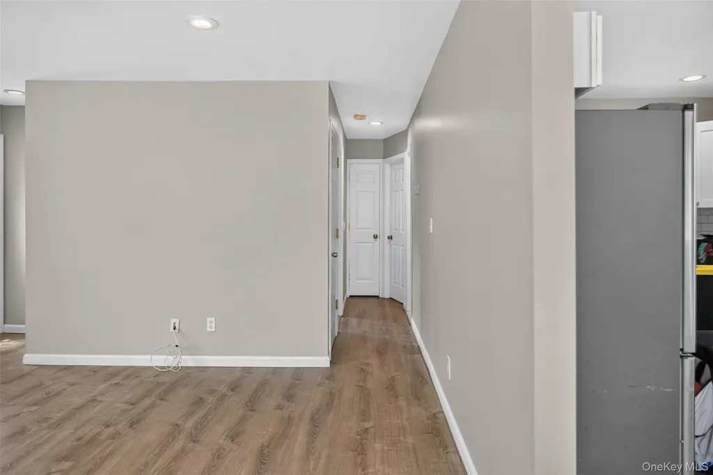 85 Schleigel Boulevard South Farmingdale NY 11735