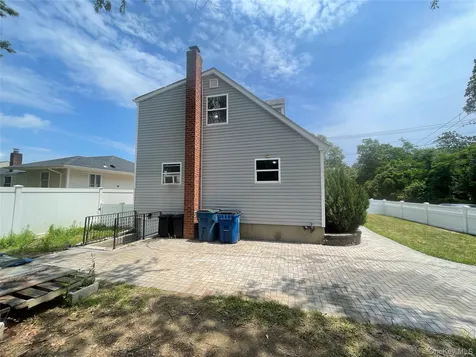 85 Schleigel Boulevard South Farmingdale NY 11735