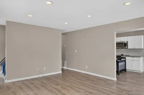 85 Schleigel Boulevard South Farmingdale NY 11735