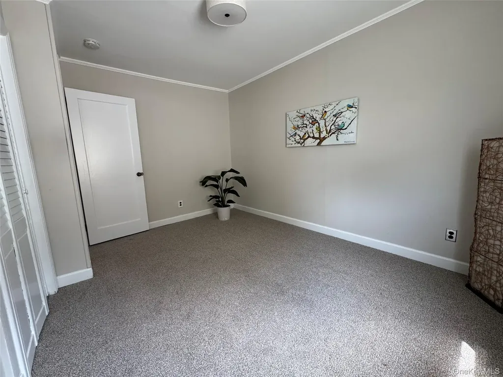 41 Mohawk Drive North Babylon NY 11703