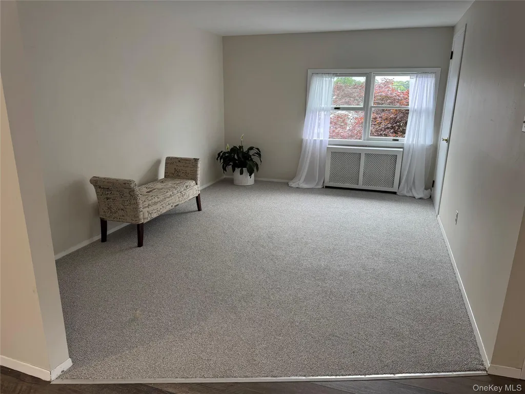 41 Mohawk Drive North Babylon NY 11703