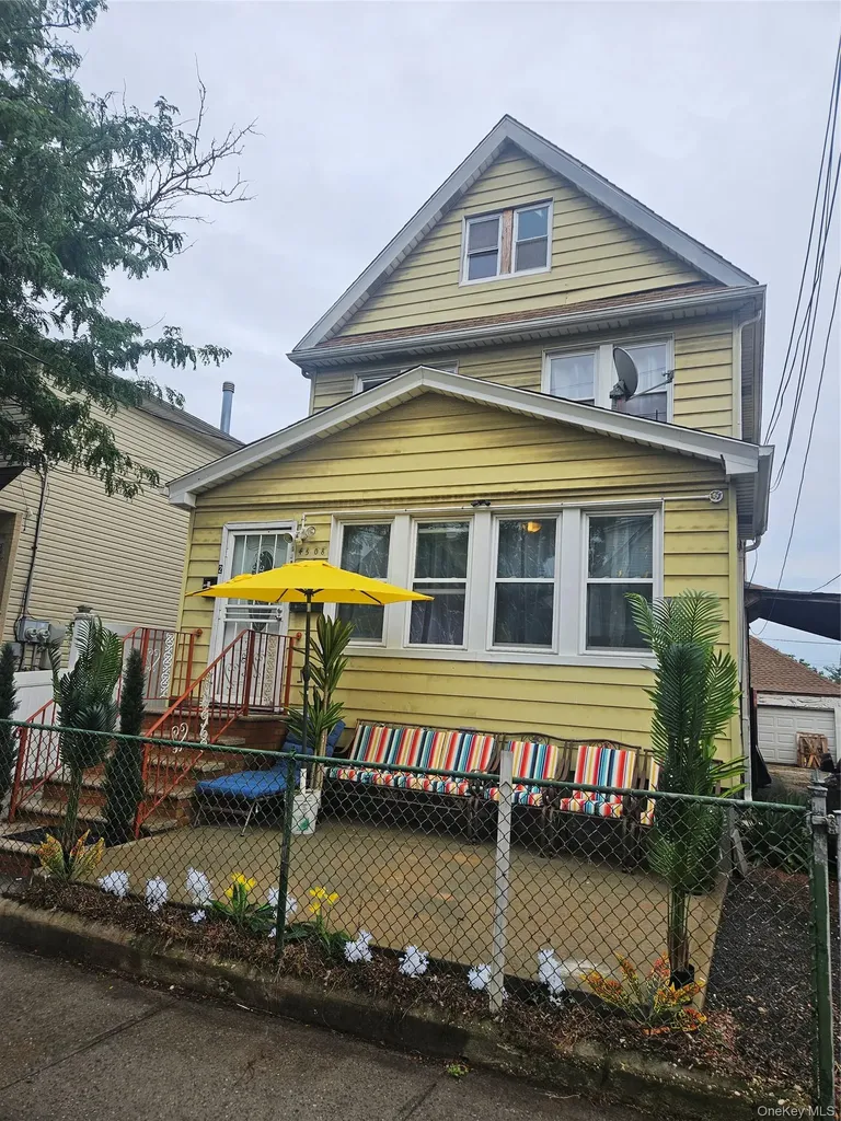 145-08 Arlington Terrace Jamaica NY 11435