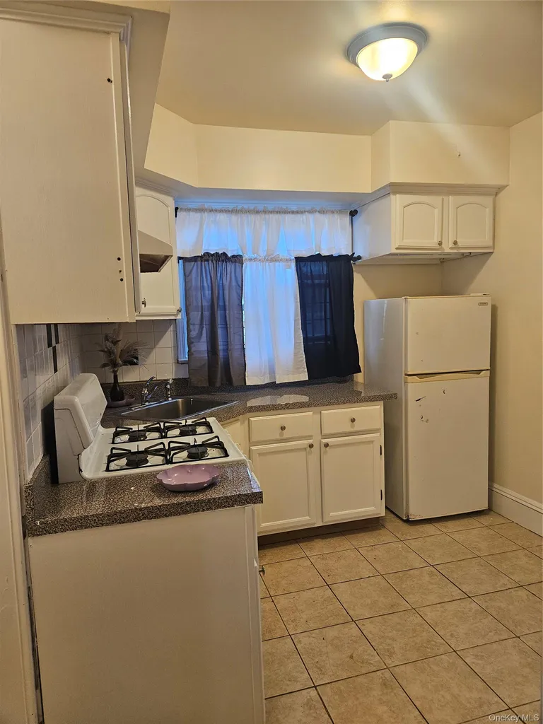 145-08 Arlington Terrace Jamaica NY 11435