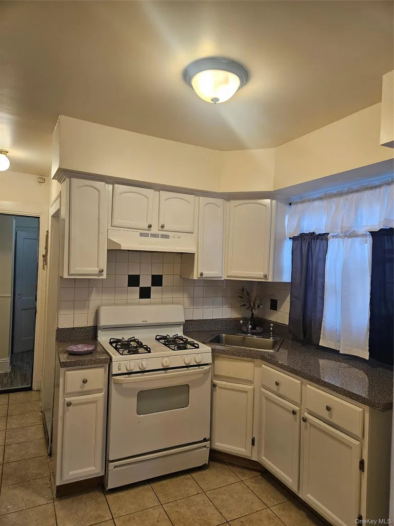 145-08 Arlington Terrace Jamaica NY 11435