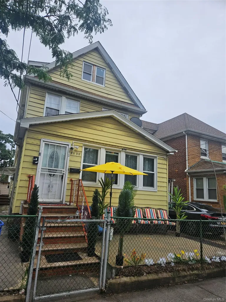 145-08 Arlington Terrace Jamaica NY 11435