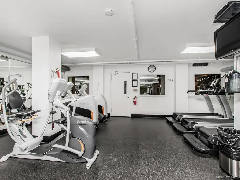 4525 Henry Hudson Parkway Bronx NY 10471