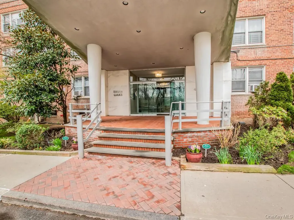 4525 Henry Hudson Parkway Bronx NY 10471