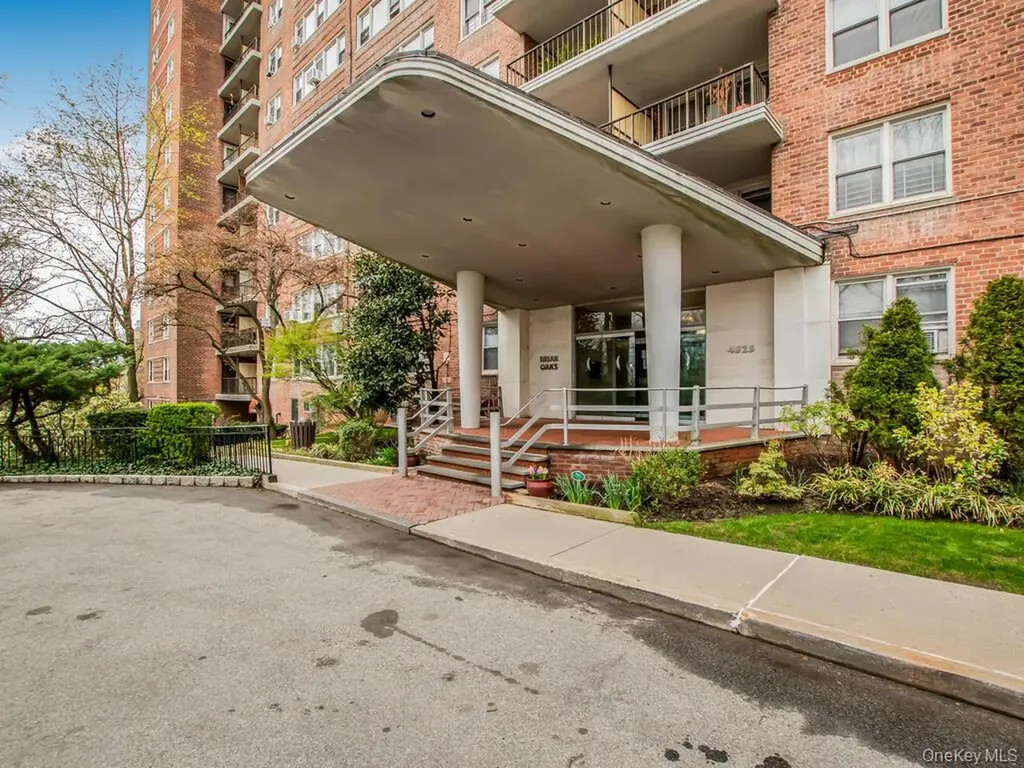 4525 Henry Hudson Parkway Bronx NY 10471
