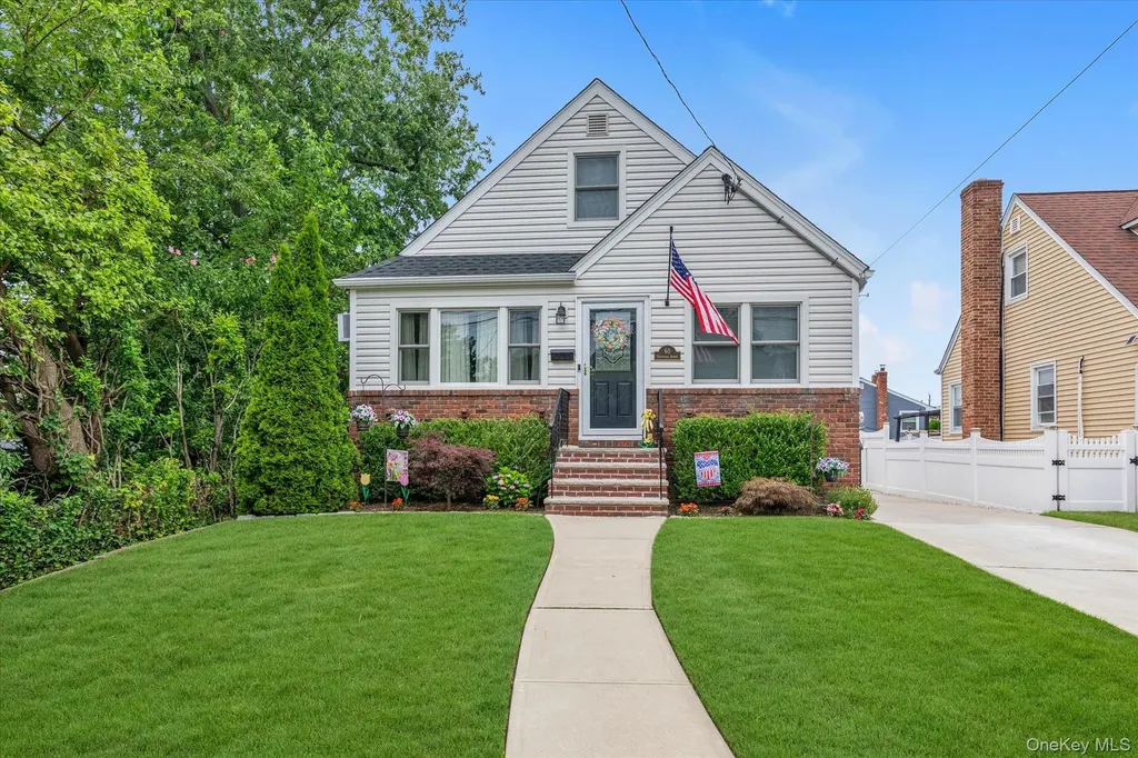 60 Oceanview Avenue Valley Stream NY 11581