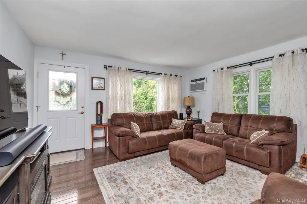 60 Oceanview Avenue Valley Stream NY 11581