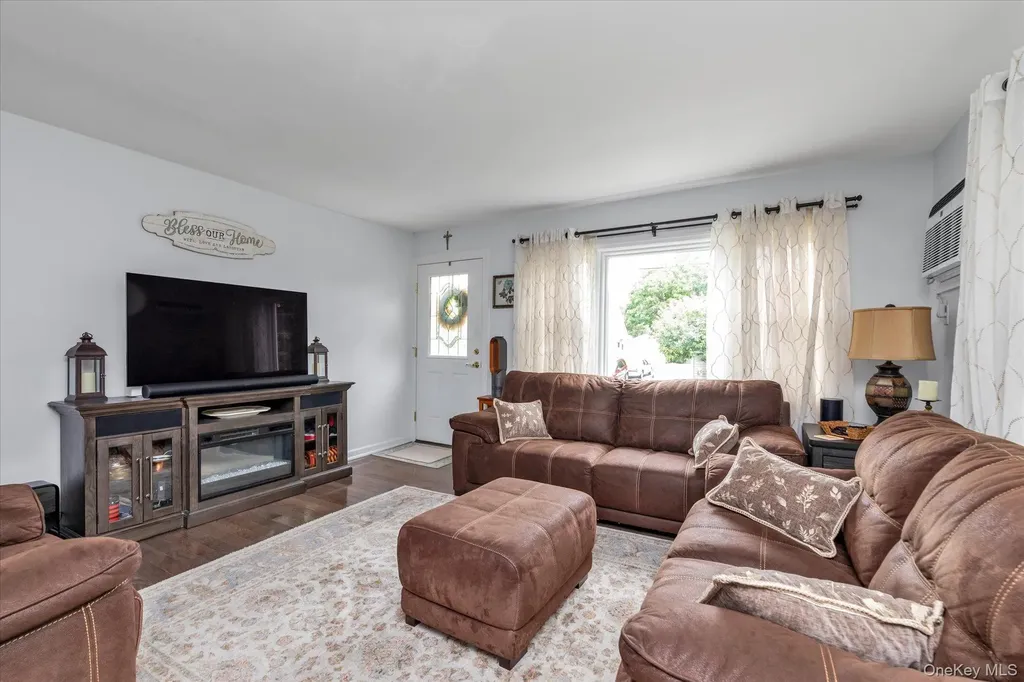 60 Oceanview Avenue Valley Stream NY 11581