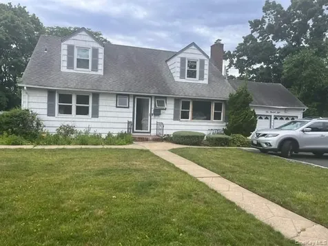 508 Secatogue Avenue Farmingdale NY 11735