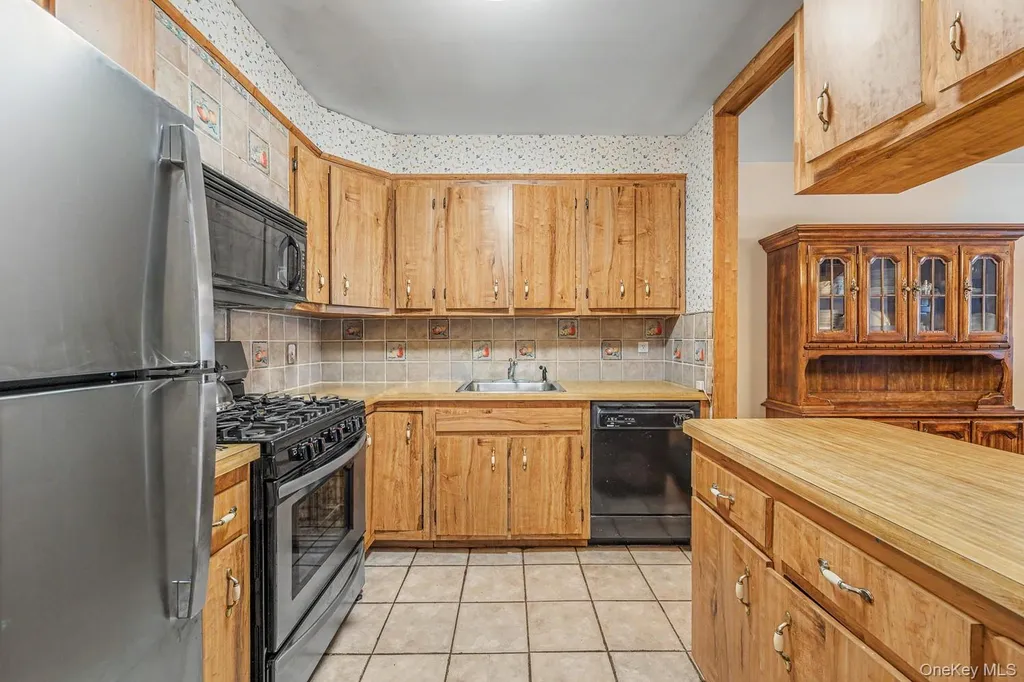 4703 30th Avenue Astoria NY 11103