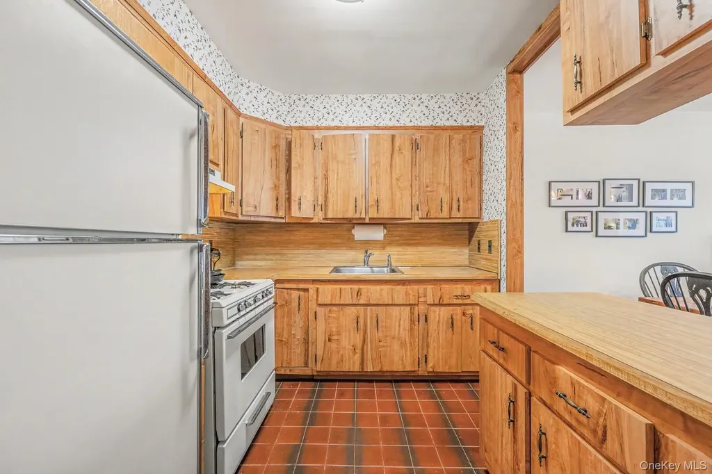 4703 30th Avenue Astoria NY 11103