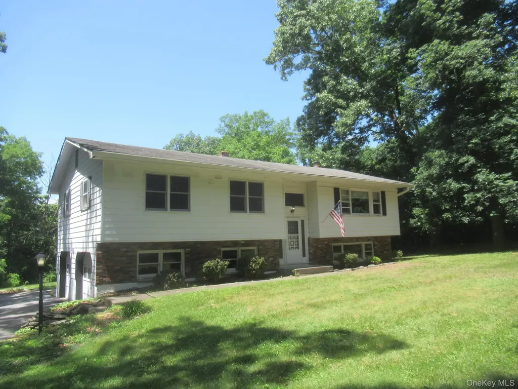 17 Jack And Jill Road Poughquag NY 12570