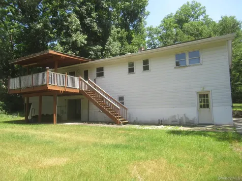 17 Jack And Jill Road Poughquag NY 12570