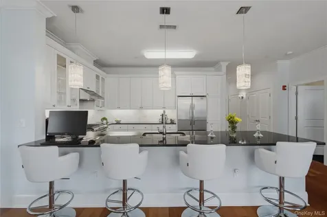 16 Rivers Edge Drive Tarrytown NY 10591