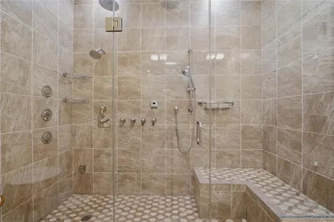 16 Rivers Edge Drive Tarrytown NY 10591