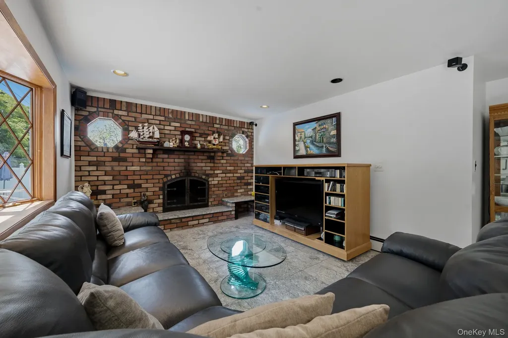 10 Arcadia Drive Dix Hills NY 11746