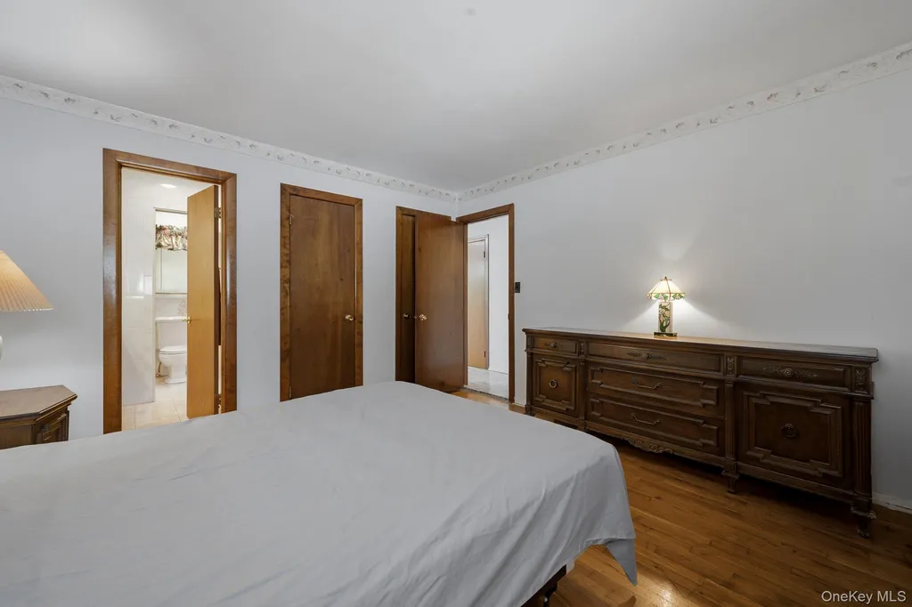 10 Arcadia Drive Dix Hills NY 11746