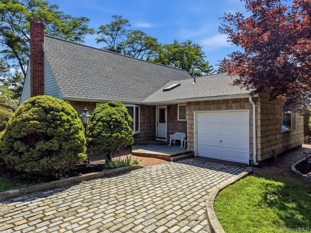 10 Arcadia Drive Dix Hills NY 11746