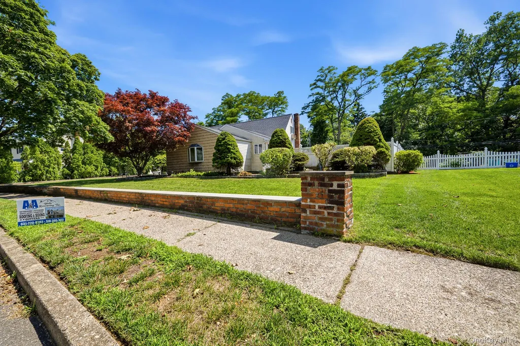 10 Arcadia Drive Dix Hills NY 11746