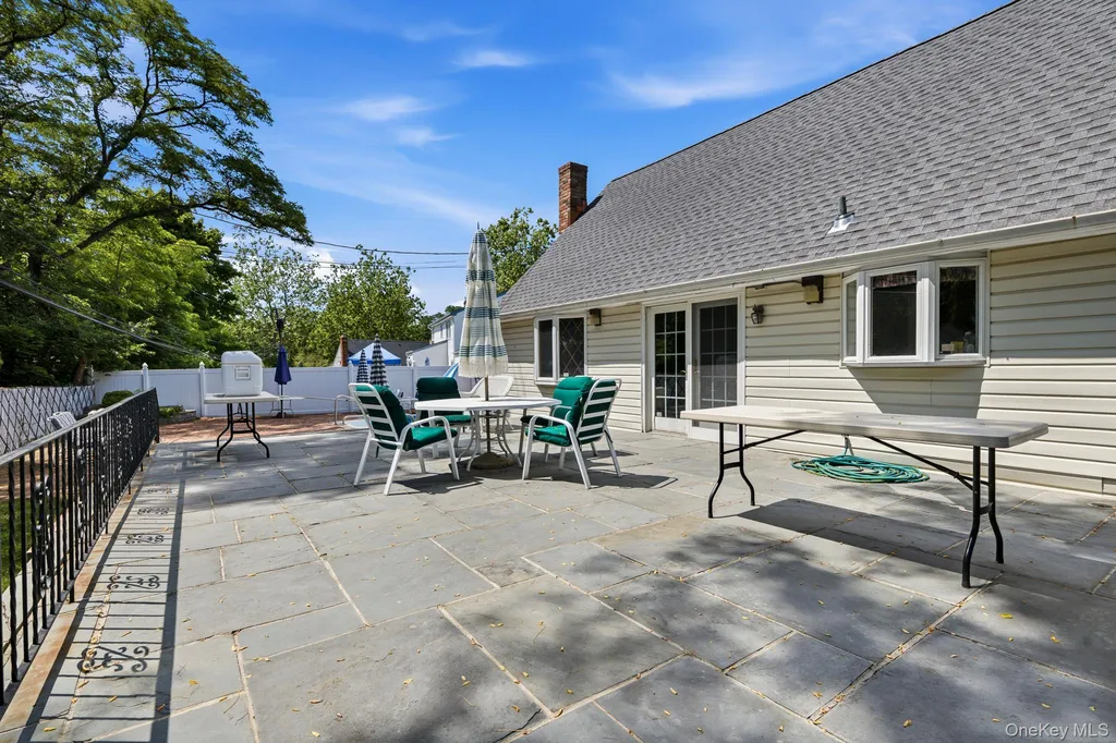 10 Arcadia Drive Dix Hills NY 11746