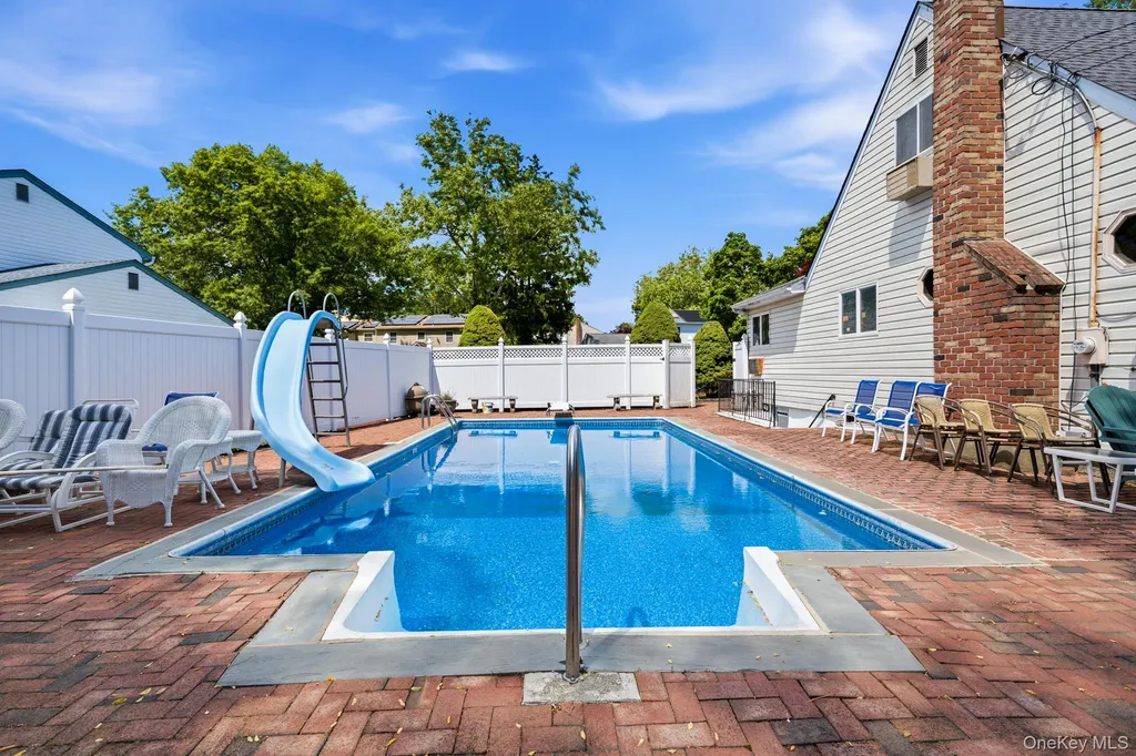 10 Arcadia Drive Dix Hills NY 11746