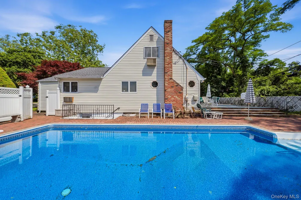 10 Arcadia Drive Dix Hills NY 11746