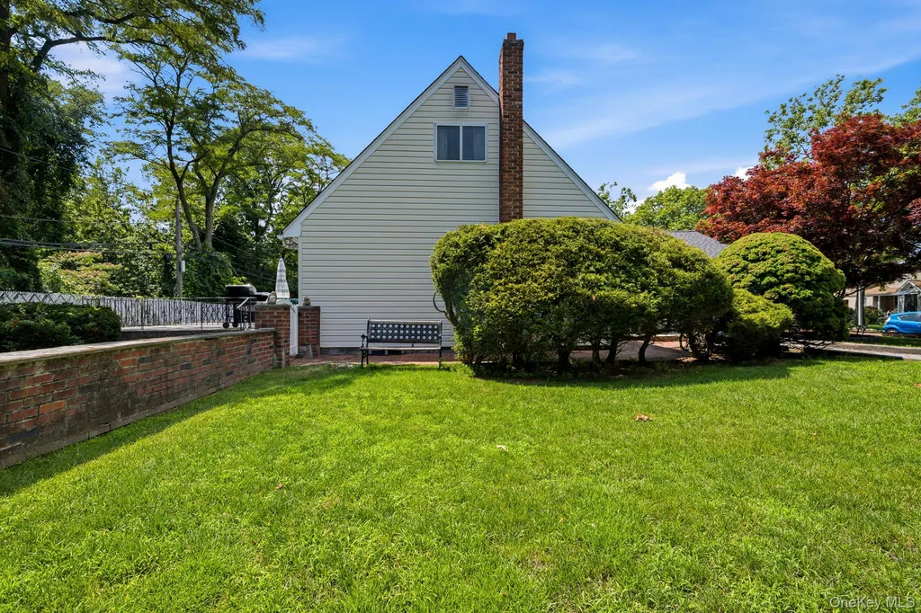 10 Arcadia Drive Dix Hills NY 11746