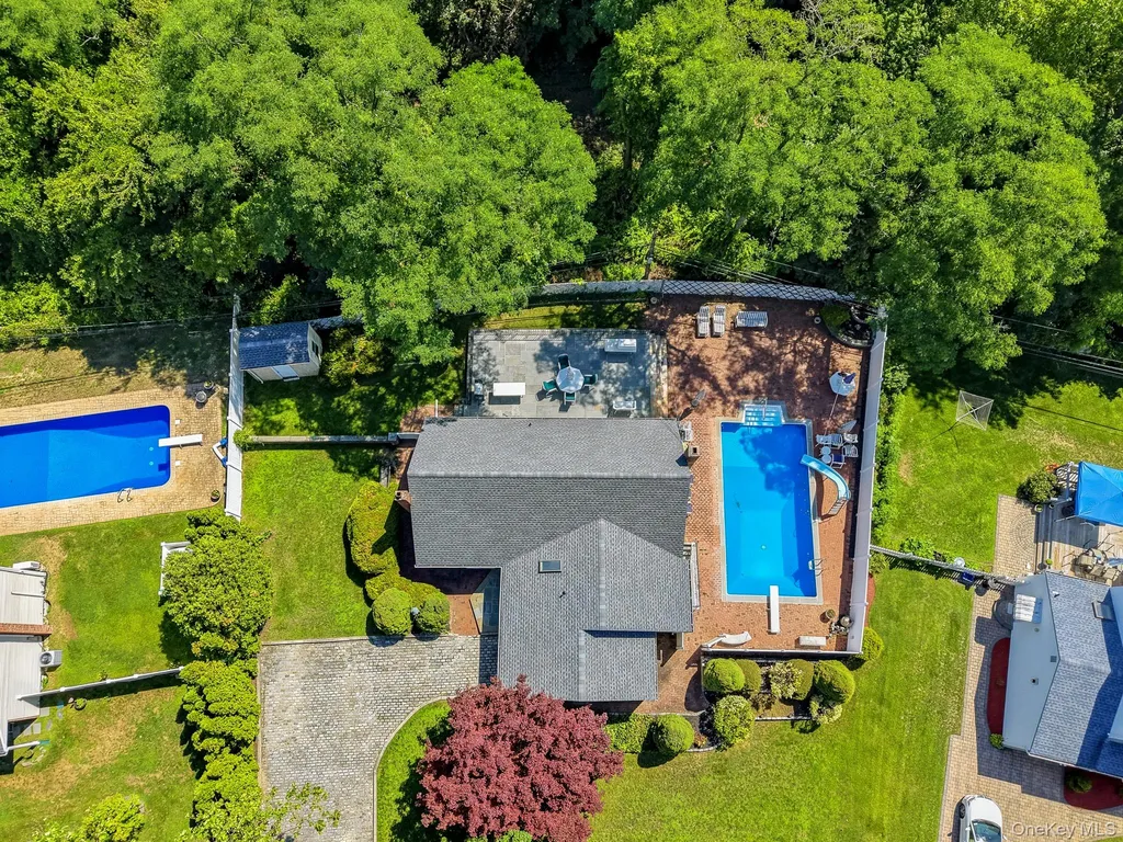 10 Arcadia Drive Dix Hills NY 11746